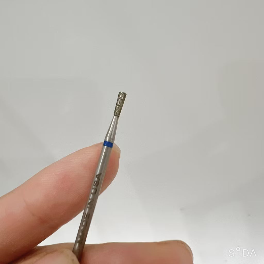 Types of skin-penetrating drill bits