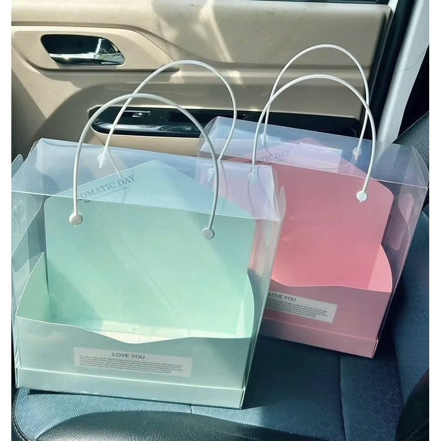 Elegant and cute envelope-shaped flower box/bag