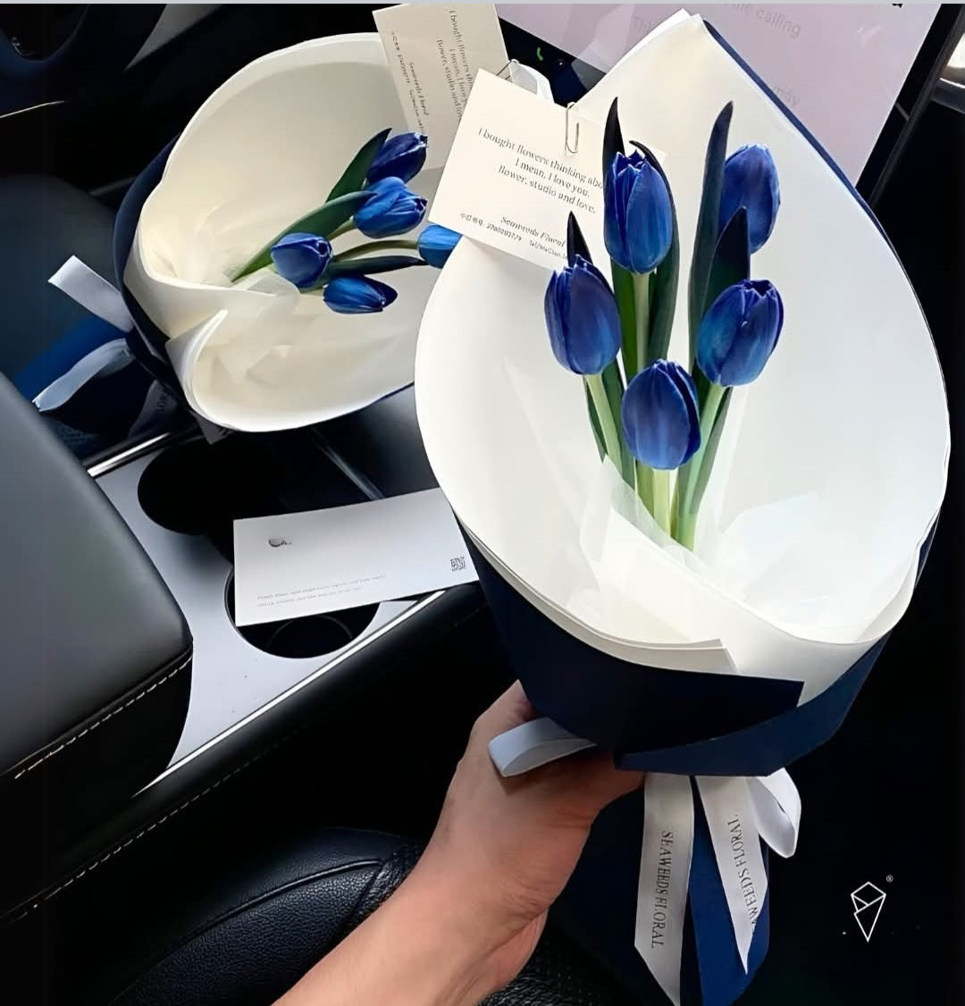 Flower samples for customers.