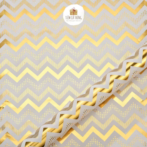 Gift wrapping paper .Customers receive a free delivery when purchasing flowers at the shop.